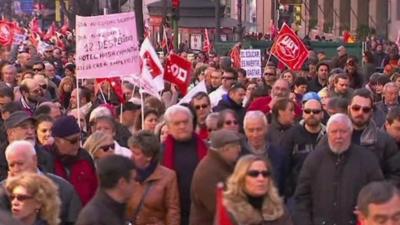 Spaniards on protest march