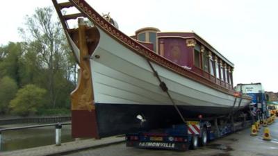 Royal barge, Gloriana