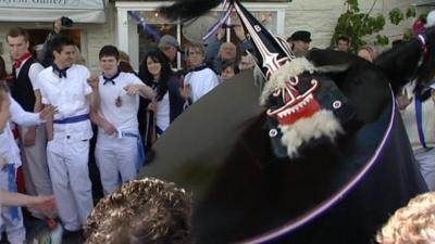 Obby Oss, Padstow