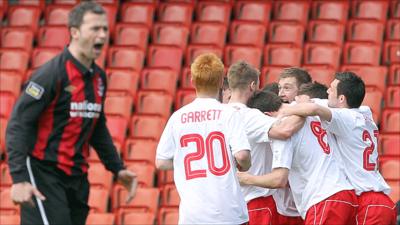 Linfield beat Crusaders 4-1 in the 2012 Irish Cup final