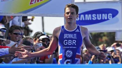 Jonny Brownlee wins World Triathlon