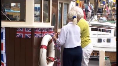 Bunting on boat