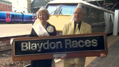 Blaydon Races train plaque