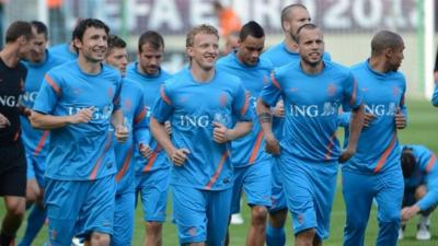 Dutch football players warming up