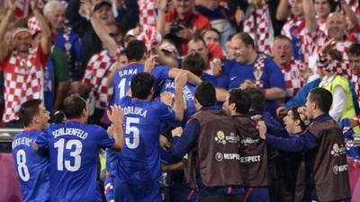 Croatia celebrate on way to victory over Ireland