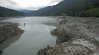 Partially demolished dam in Washington state