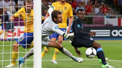 Euro 2012 highlights: Sweden 2-3 England