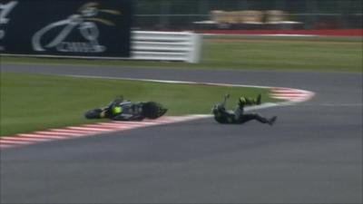 Cal Crutchlow crashes at Chapel corner