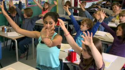 Nel visits a Buddhist school