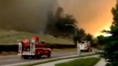 Fire truck heads towards wildfire