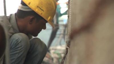 A construction worker in Mumbai