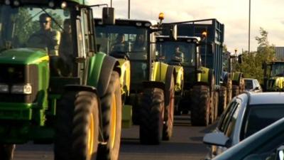 Farmers protest at milk prices