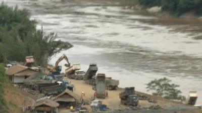 Work carried out at side of Mekong River