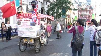 Chen Guan Ming in his rickshaw