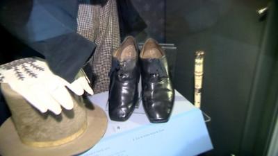 Clothing and shoes worn by Sir Walter Scott