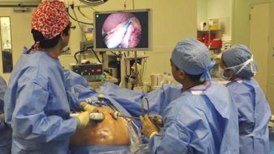 Surgeons perform gastric surgery (generic)