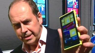 Rory Cellan-Jones holds the Lumia 920