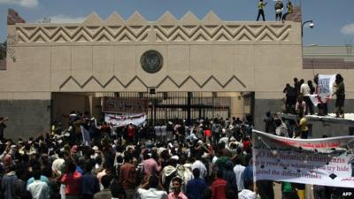 Protest outside US embassy in Yemen