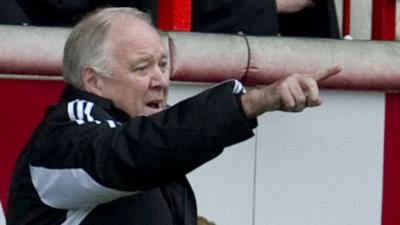 Aberdeen manager Craig Brown