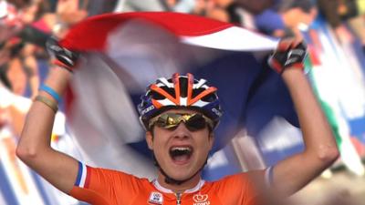 Dutch rider Marianne Vos wins world championship road race