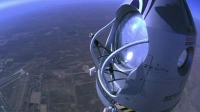 Felix Baumgartner in capsule