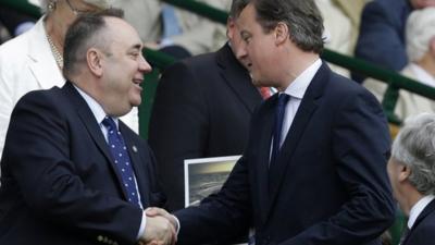 Alex Salmond shakes hands with David Cameron