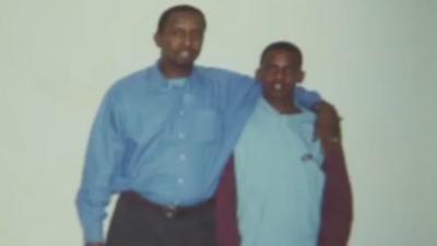 Mahdi Hashi (r) with his father