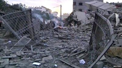 Israeli planes bomb the office building of Prime Minister Ismail Haniyeh.
