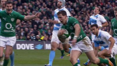 Craig Gilroy scores Ireland's first try