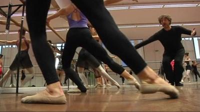 Ballet dancers practicing