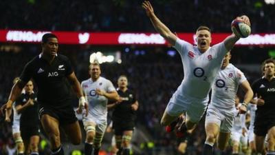 Chris Ashton scores England's second try