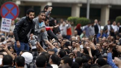 Muslim Brotherhood supporters of President Morsi and anti-Morsi protesters clash