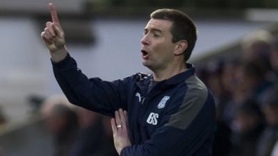 Dundee boss Barry Smith