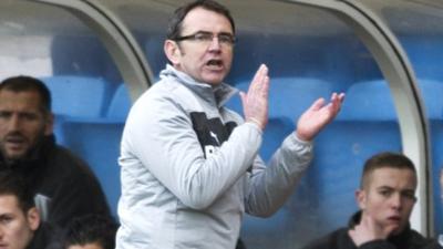 Hibernian manager Pat Fenlon