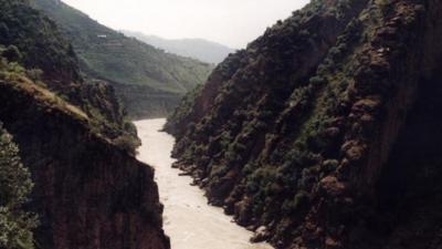 India border with Pakistan in Kashmir