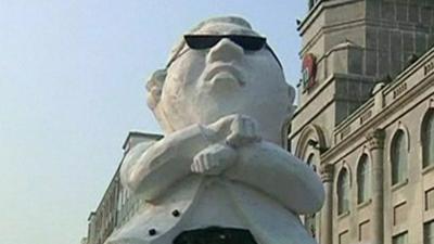 An ice carving of Korean singer Psy