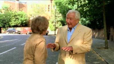 Michael Winner (r)