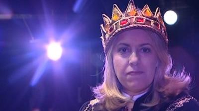 Sarah Smith as Richard lll