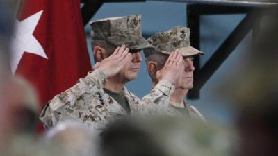 Gen John Allen, (l) and Gen Joseph Dunford (r)