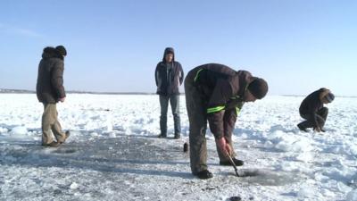 Meteorite hunters