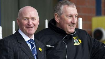 Dundee interim manager John Brown (left) with Motherwell boss Terry Butcher