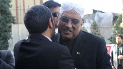 Mahmoud Ahmedinijad welcomes President Zardari of Pakistan