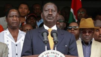 Raila Odinga speaks to reporters in Nairobi (16 March 2013)