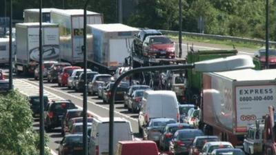 Tailbacks on M4 near Brynglas tunnels