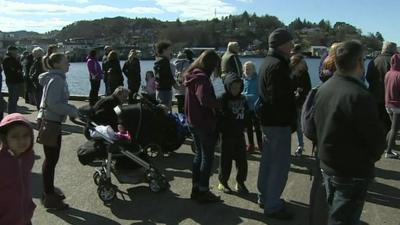 Crowds at Oban Bay