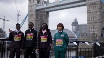 Marathon Women at London Bridge