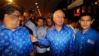 Malaysia's Prime Minister Najib Razak (second right) in Kuala Lumpur, Malaysia, 5 May 2013