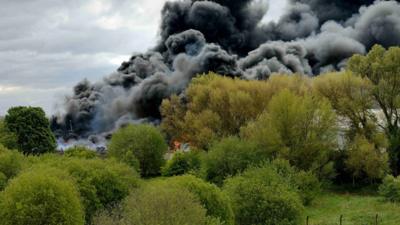 Greenfield factory fire - photo by Tony Riseley