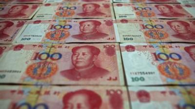 Chinese 100 yuan banknotes in Beijing