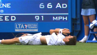 Aljaz Bedene falls over